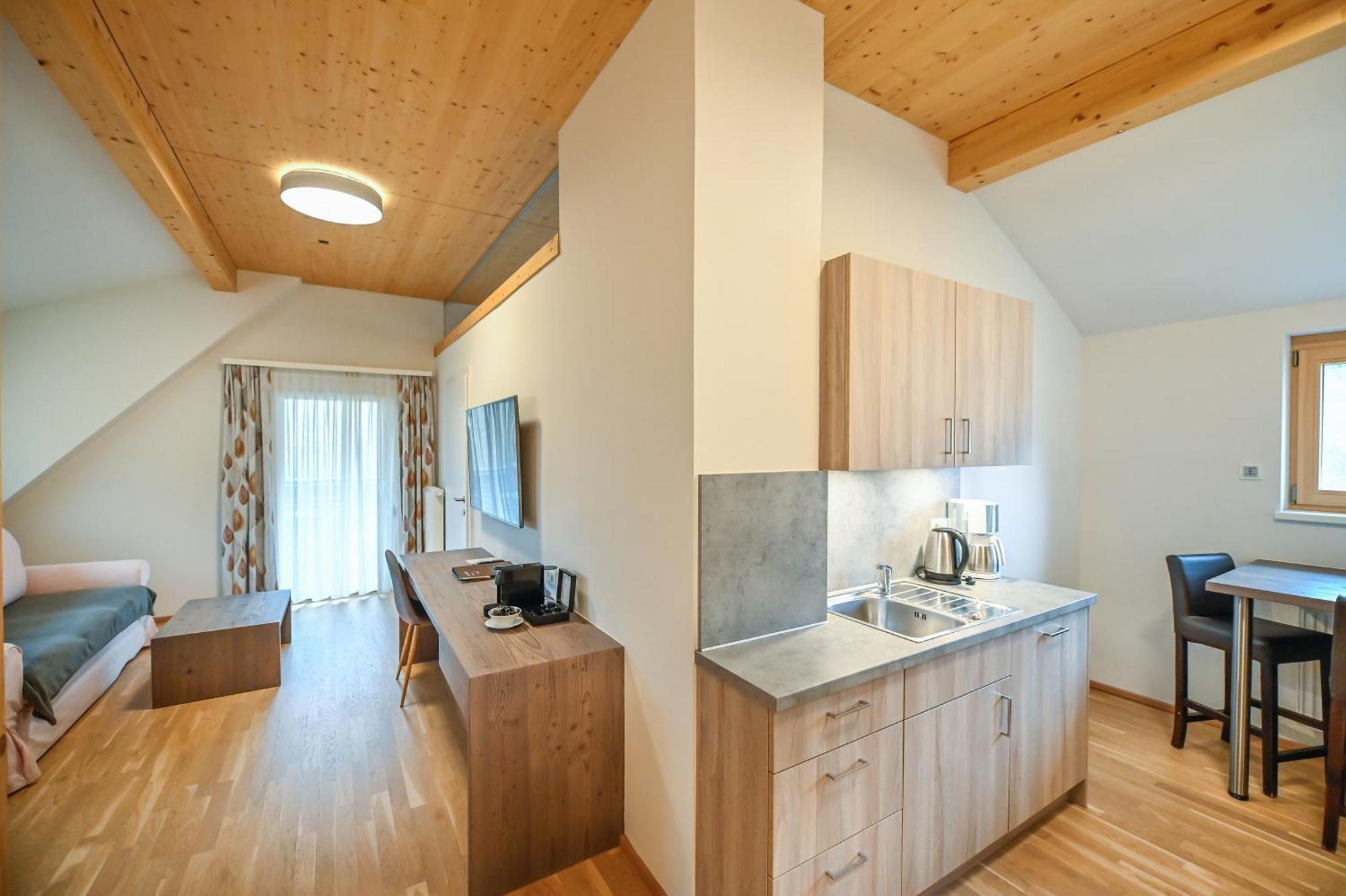 Apartmenthaus Pastner Am Teich Uebelbach Luaran gambar